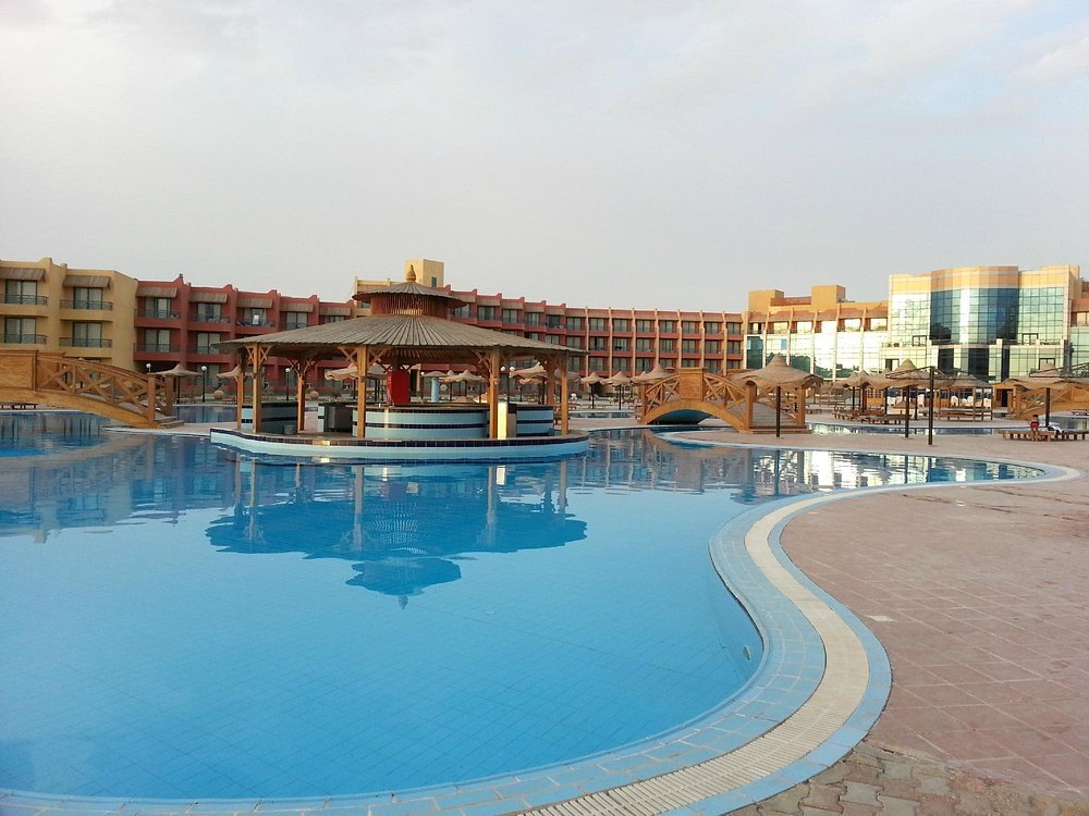 Sinaway Lagoon Hotel